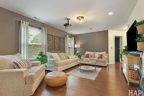 $535,000 | 1053 Wheatland Drive, Crystal Lake, IL 60014