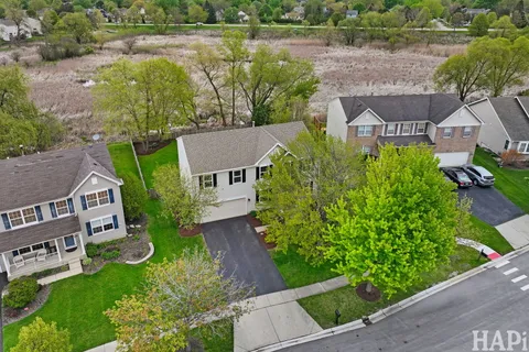 $535,000 | 1053 Wheatland Drive, Crystal Lake, IL 60014