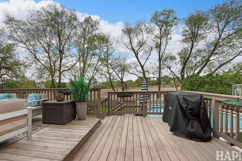 $535,000 | 1053 Wheatland Drive, Crystal Lake, IL 60014