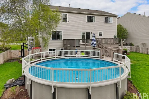 $535,000 | 1053 Wheatland Drive, Crystal Lake, IL 60014