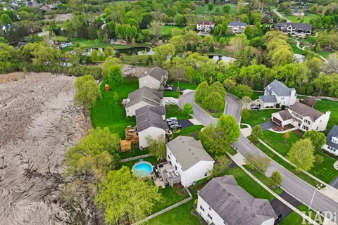 $535,000 | 1053 Wheatland Drive, Crystal Lake, IL 60014