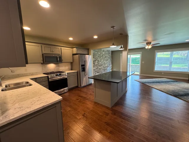 $367,900 | 450 Coronado Circle, Onalaska, WI 54650