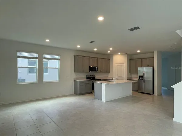$2,700 | 2165 Sweet Honey Lane, Apopka, FL 32712