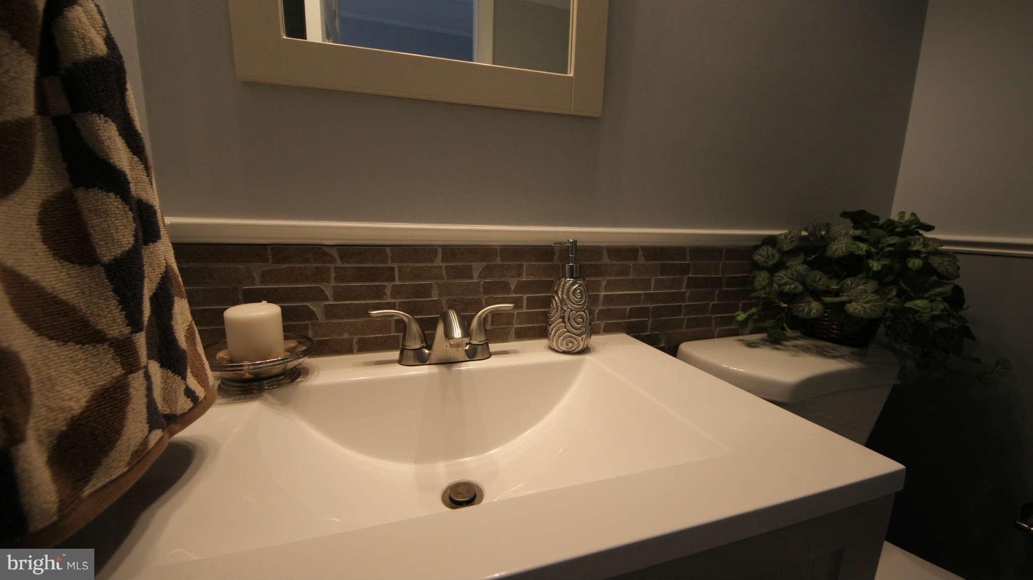 4304 Camellia Road Baltimore, MD 21236 - Photo 14 of 29 Bath