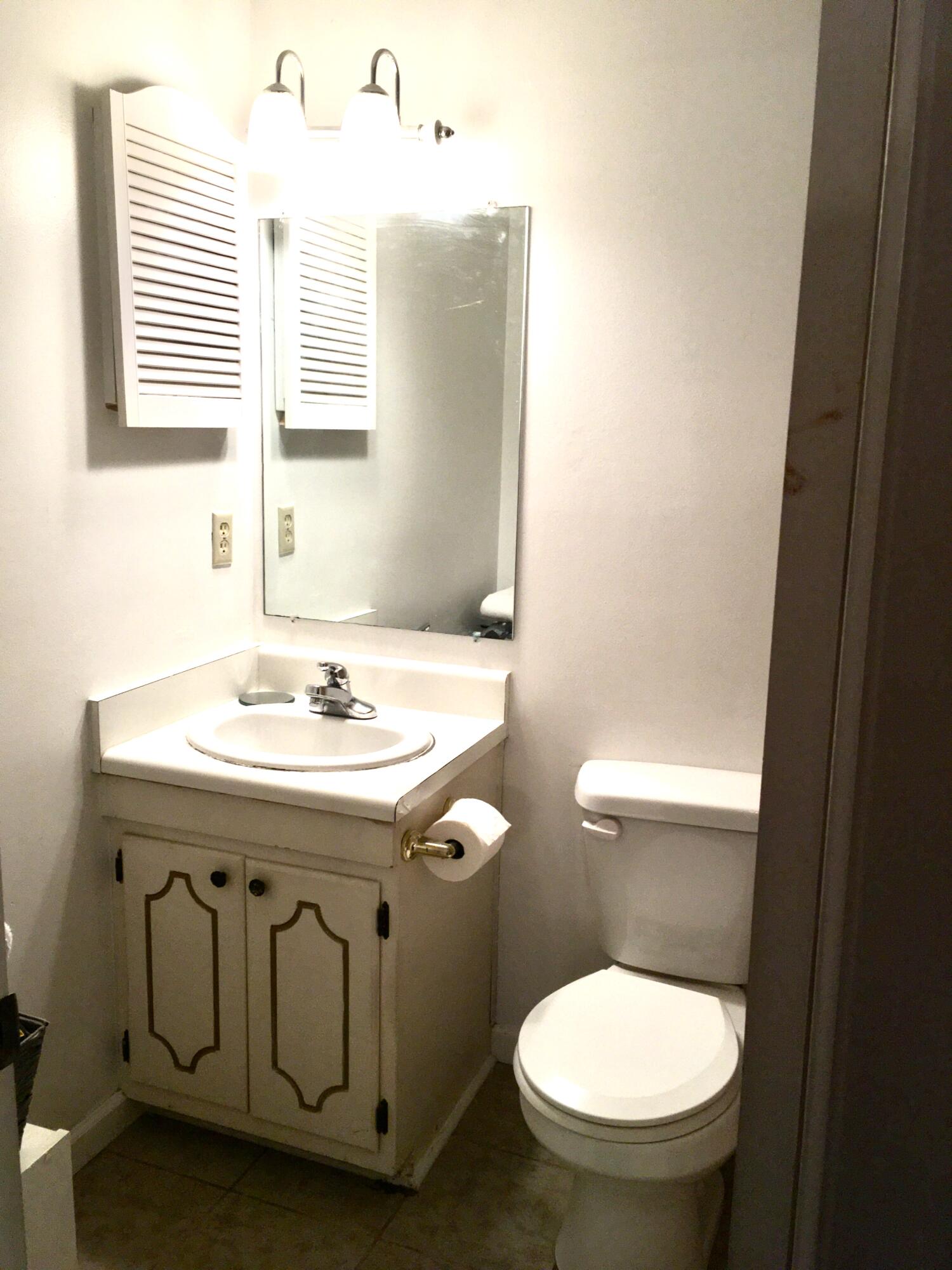 1017 Stevens Creek Road, Unit J 198 Augusta, GA 30907 - Photo 13 of 21 Primary Bathroom