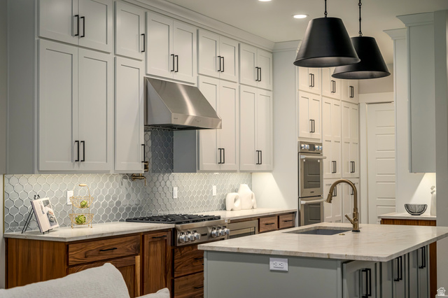 250 South Main Street, Unit 7 Alpine, UT 84004 - Photo 3 of 26 Gourmet kitchen with tons of storage.
