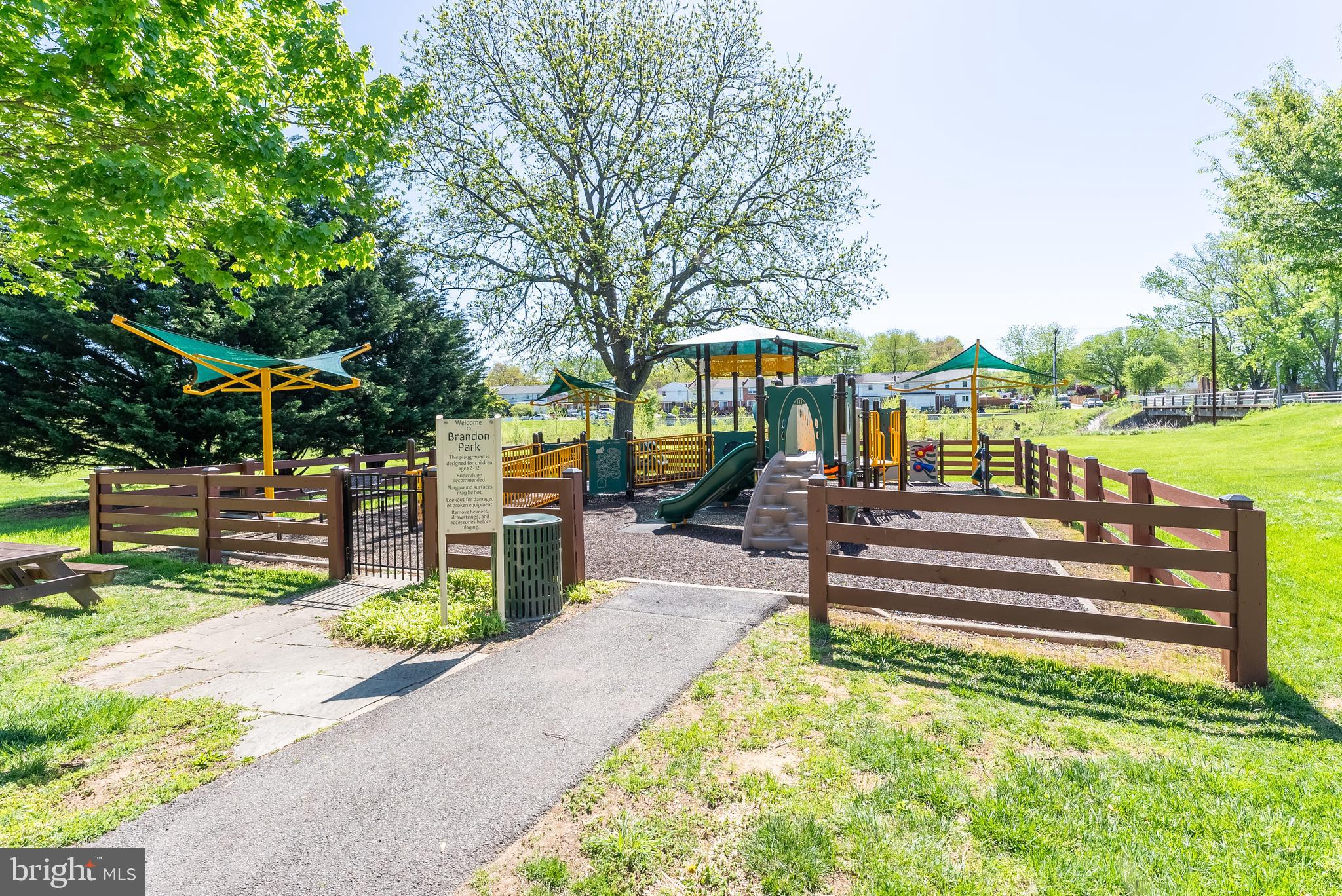 645 Constellation Square Southeast, Unit L Leesburg, VA 20175 - Photo 42 of 44 a view of a park with large trees
