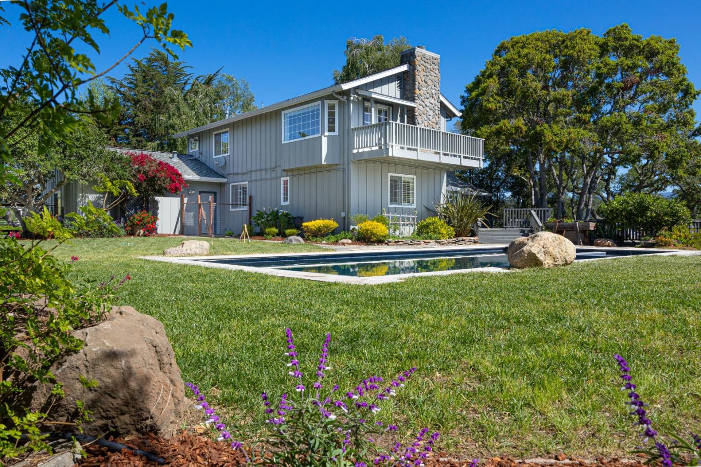 348 Los Robles Road Soquel, CA 95073 - Photo 8 of 87 a front view of house with a garden