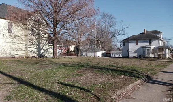 $58,900 | 801 North 6th Street, Vincennes, IN 47591
