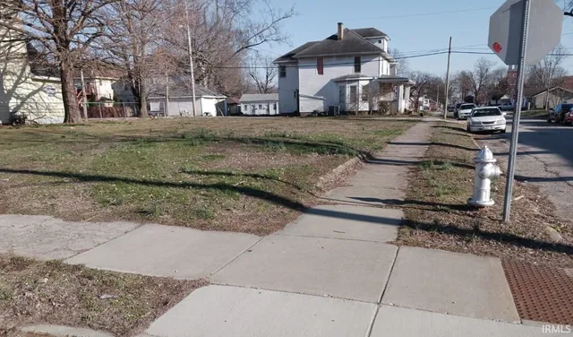 $58,900 | 801 North 6th Street, Vincennes, IN 47591