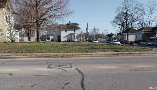 $58,900 | 801 North 6th Street, Vincennes, IN 47591