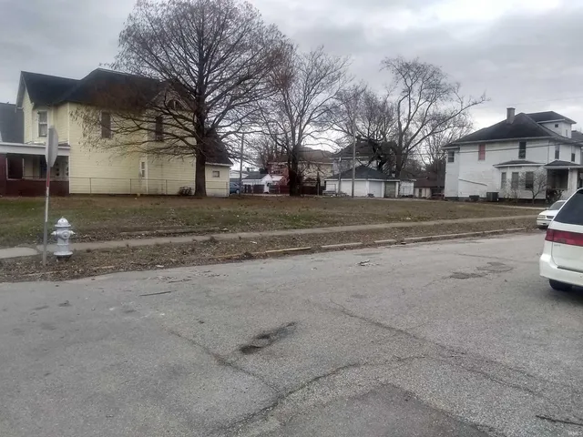$58,900 | 801 North 6th Street, Vincennes, IN 47591