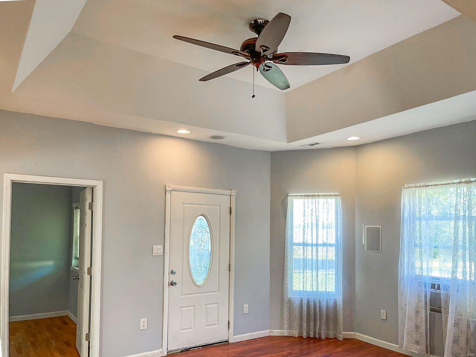 122 Spangle Road West Livingston, IL 62058 - Photo 3 of 16