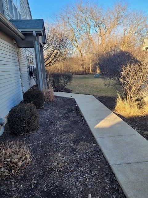 503 Metropolitan Street, Unit 503 Aurora, IL 60502 - Photo 5 of 24 a view of backyard with green space