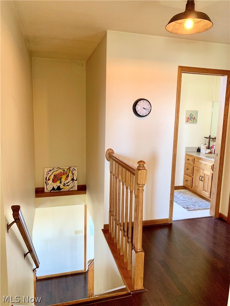 9553 Yoder Road Southwest Sugarcreek, OH 44681 - Photo 19 of 35 Gallery Image 19