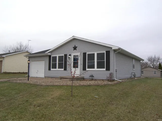 $207,000 | 308 Eisenhower Parkway, Warsaw, IN 46580
