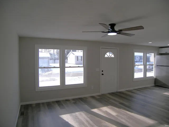 $207,000 | 308 Eisenhower Parkway, Warsaw, IN 46580