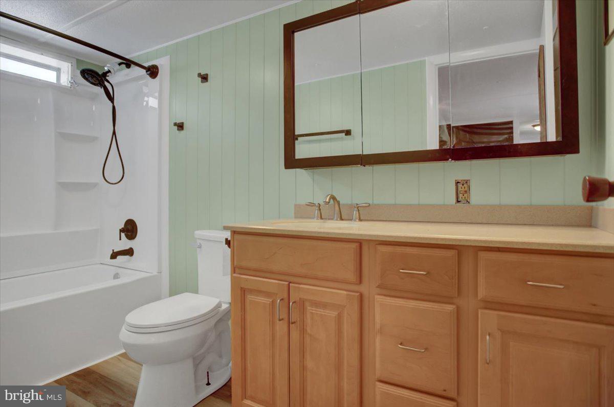 15673 North Young Road, Unit 22 Greencastle, PA 17225 - Photo 20 of 26 Bathroom #2