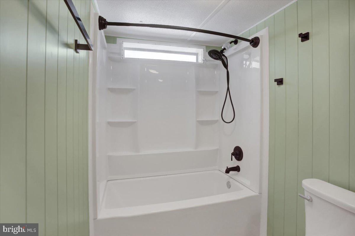15673 North Young Road, Unit 22 Greencastle, PA 17225 - Photo 21 of 26 Bathroom #2