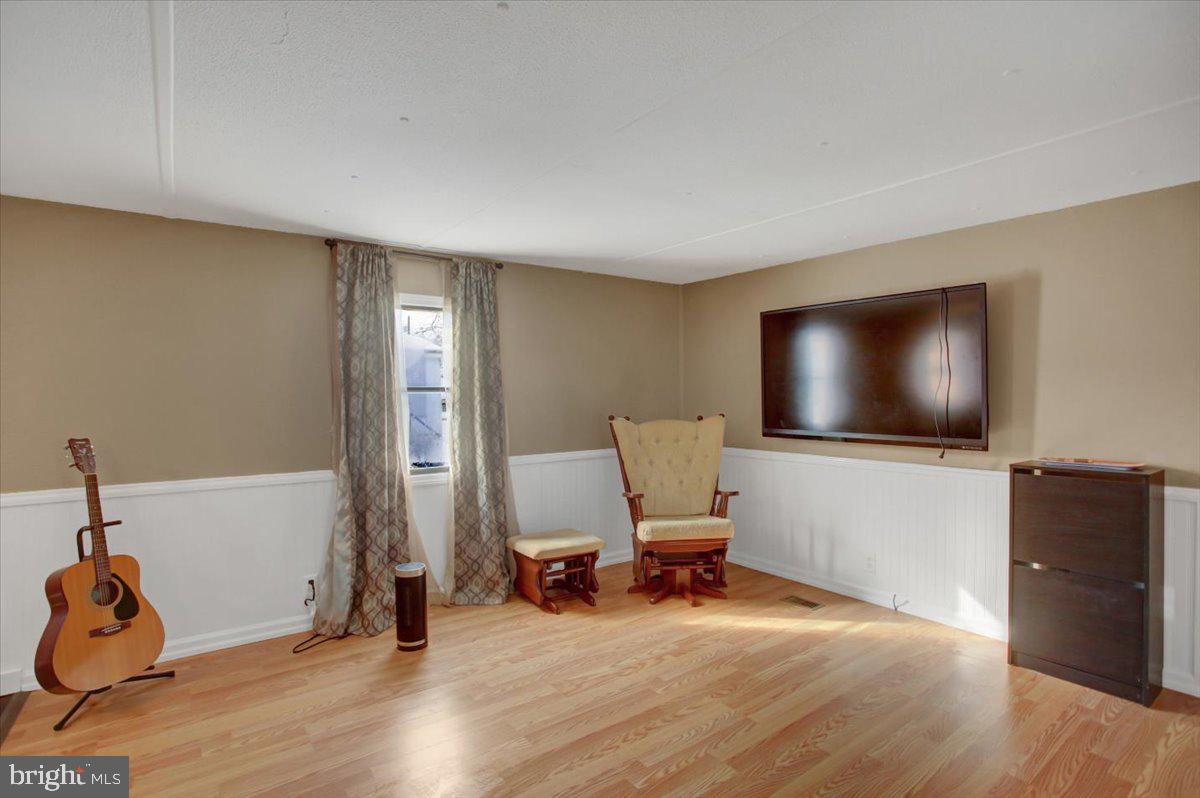 15673 North Young Road, Unit 22 Greencastle, PA 17225 - Photo 4 of 26 Living Room