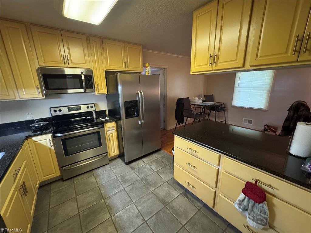 181 Johnson Ridge Road Elkin, NC 28621 - Photo 10 of 25