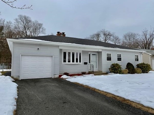 19 Roland Street Holyoke, MA 01040 - Photo 1 of 38 Gallery Image 1