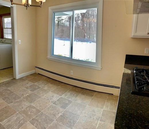 19 Roland Street Holyoke, MA 01040 - Photo 14 of 38 Gallery Image 14