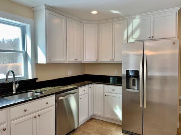 19 Roland Street Holyoke, MA 01040 - Photo 7 of 38 Gallery Image 7