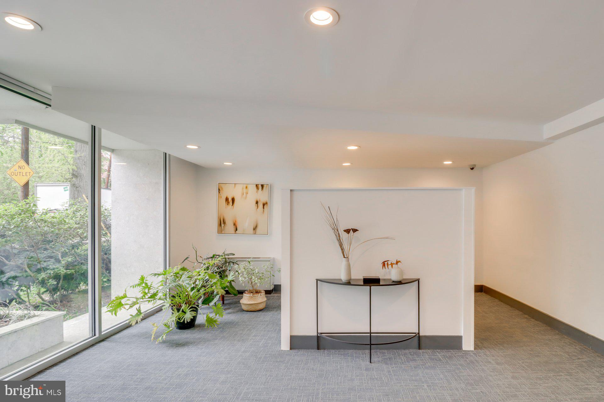2710 Macomb Street Northwest, Unit 303 Washington, DC 20008 - Photo 14 of 18