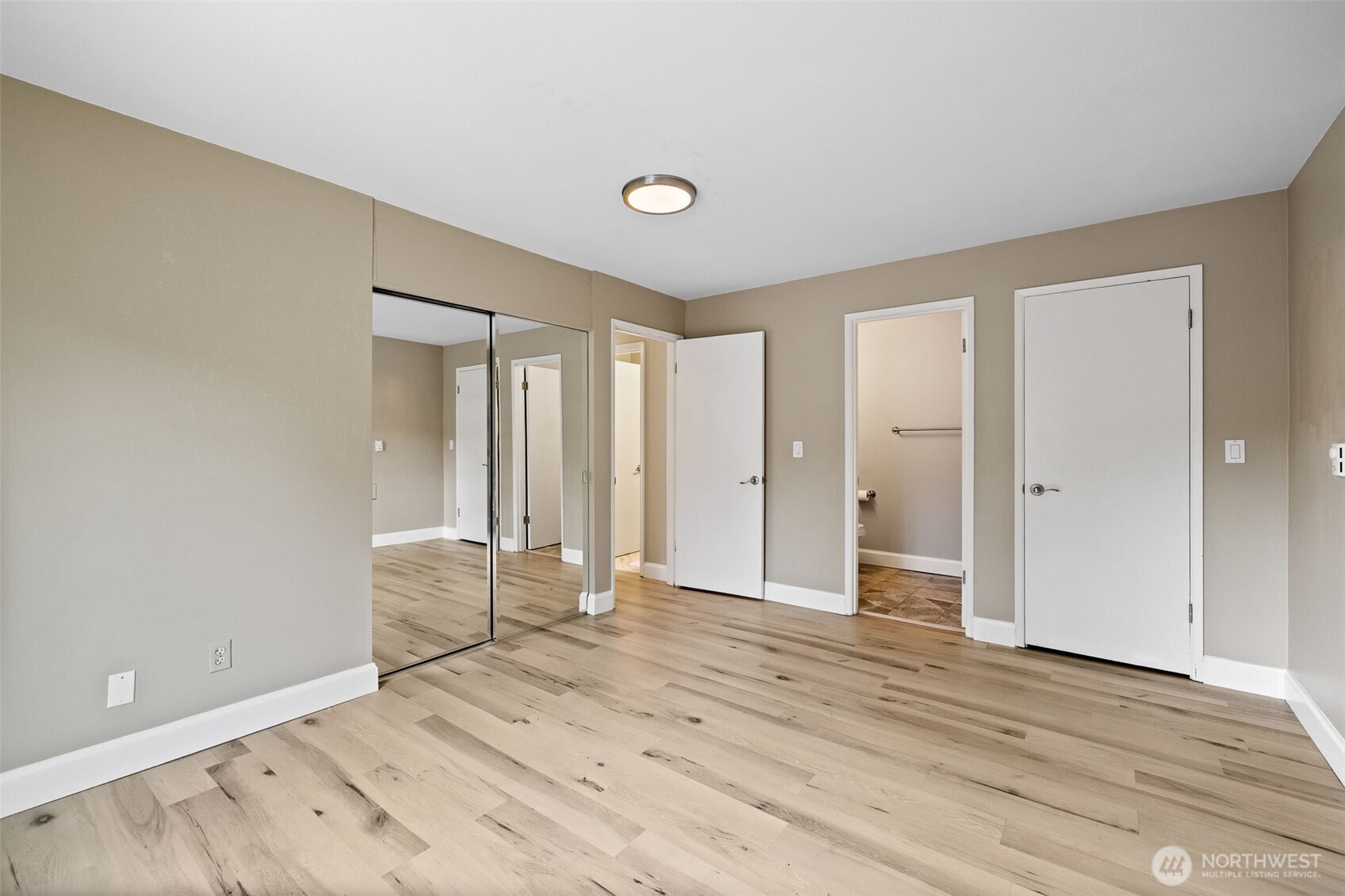 5021 Ripley Lane North, Unit 212 Renton, WA 98056 - Photo 12 of 34