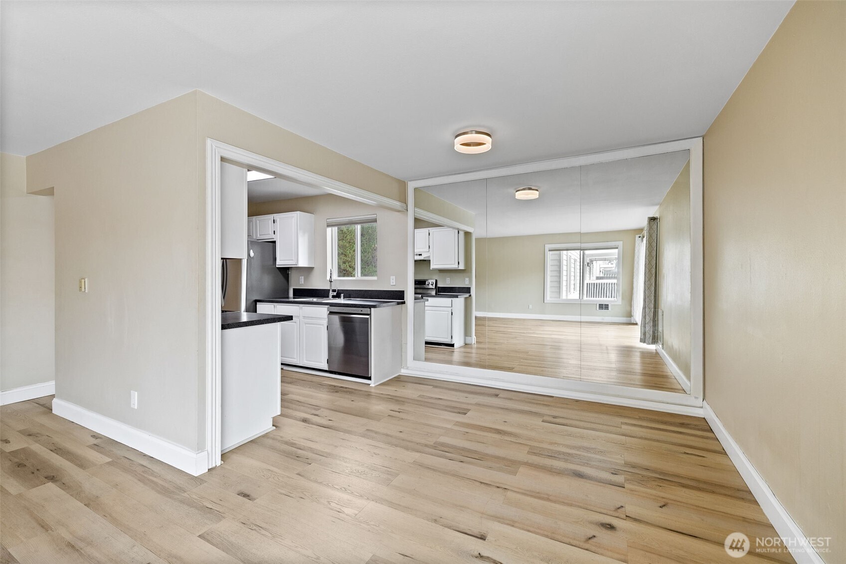 5021 Ripley Lane North, Unit 212 Renton, WA 98056 - Photo 33 of 34