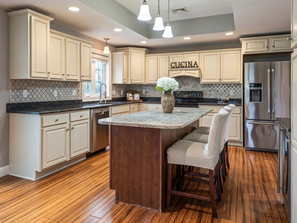 32 Jennings Road Charlton, MA 01507 - Photo 12 of 42