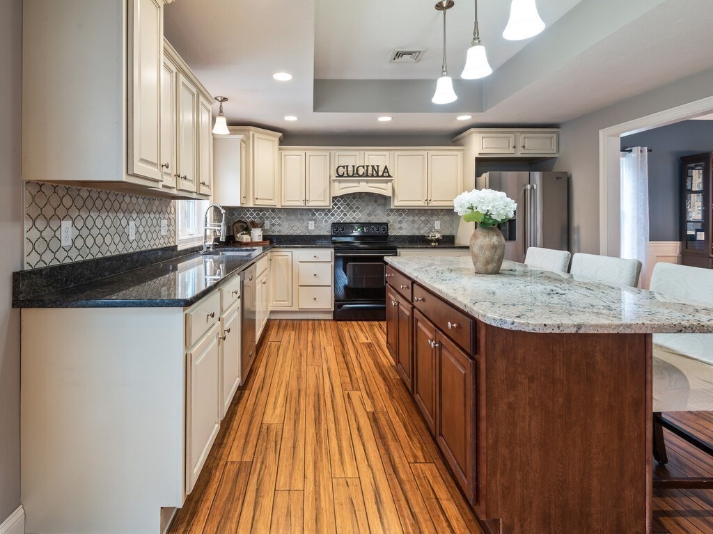 32 Jennings Road Charlton, MA 01507 - Photo 13 of 42