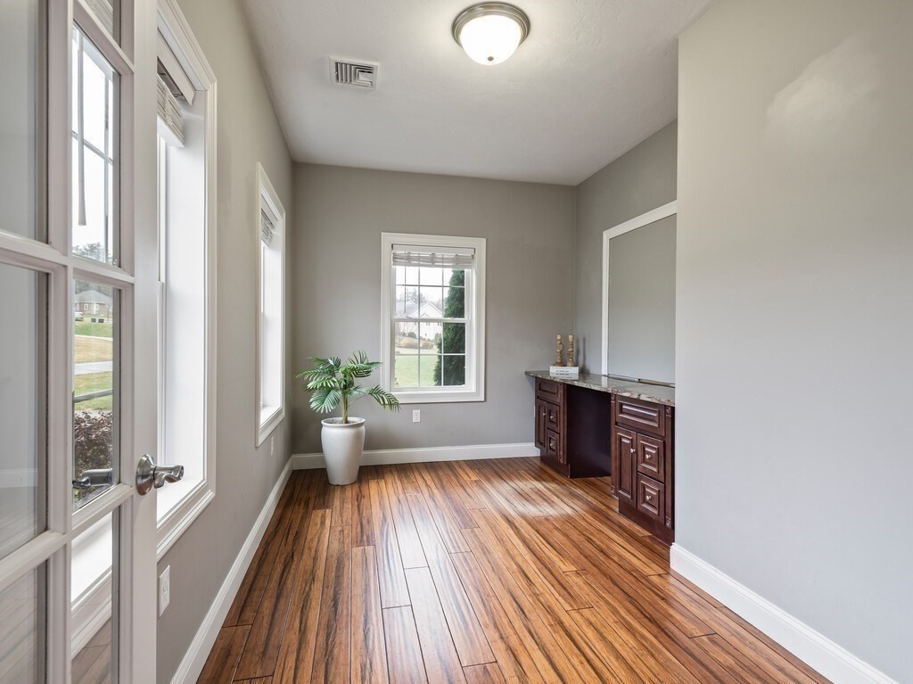 32 Jennings Road Charlton, MA 01507 - Photo 20 of 42