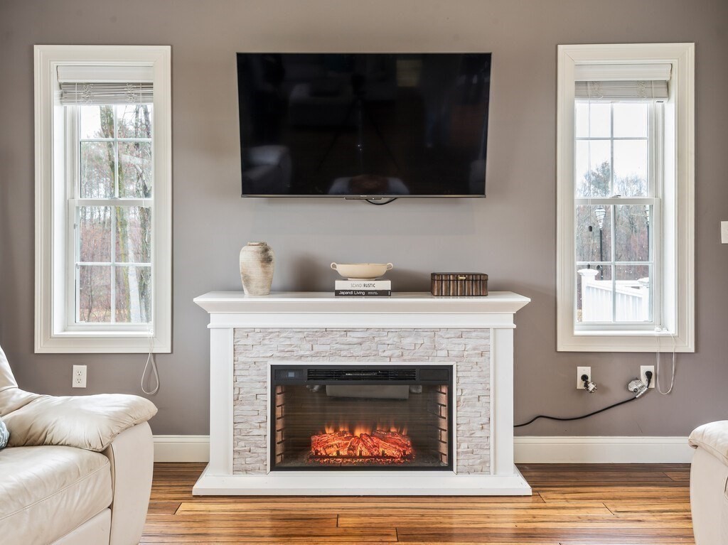 32 Jennings Road Charlton, MA 01507 - Photo 4 of 42