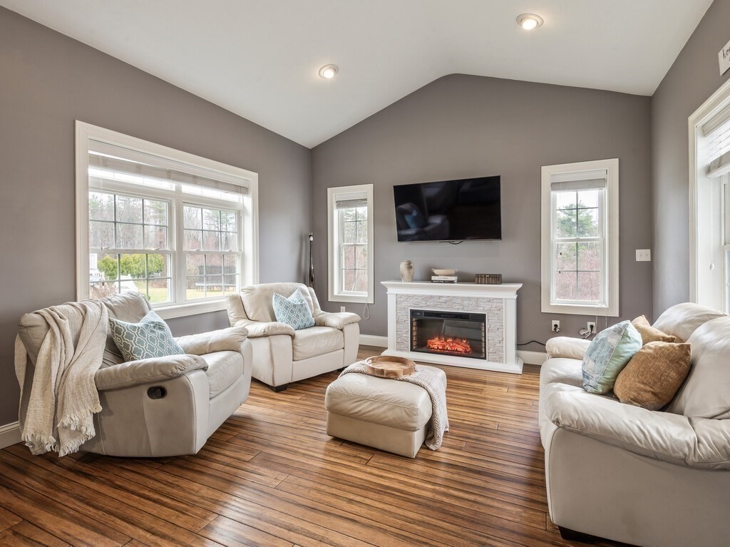 32 Jennings Road Charlton, MA 01507 - Photo 5 of 42