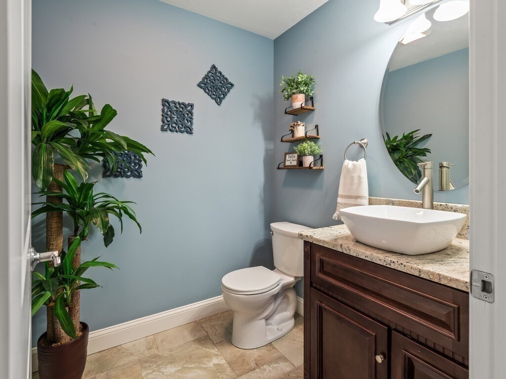 32 Jennings Road Charlton, MA 01507 - Photo 7 of 42