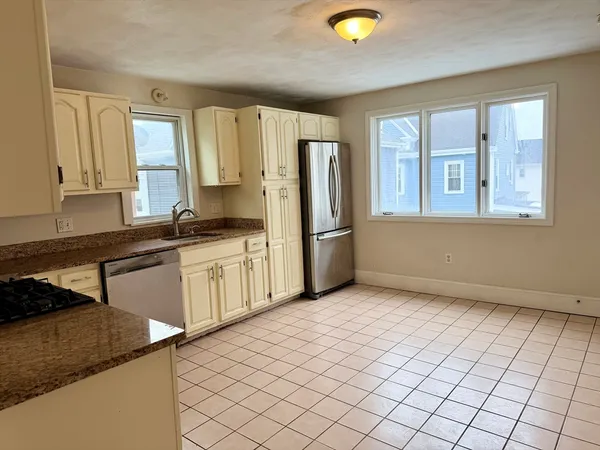 $2,700 | 169 Winthrop Avenue, Unit 2, Revere, MA 02151