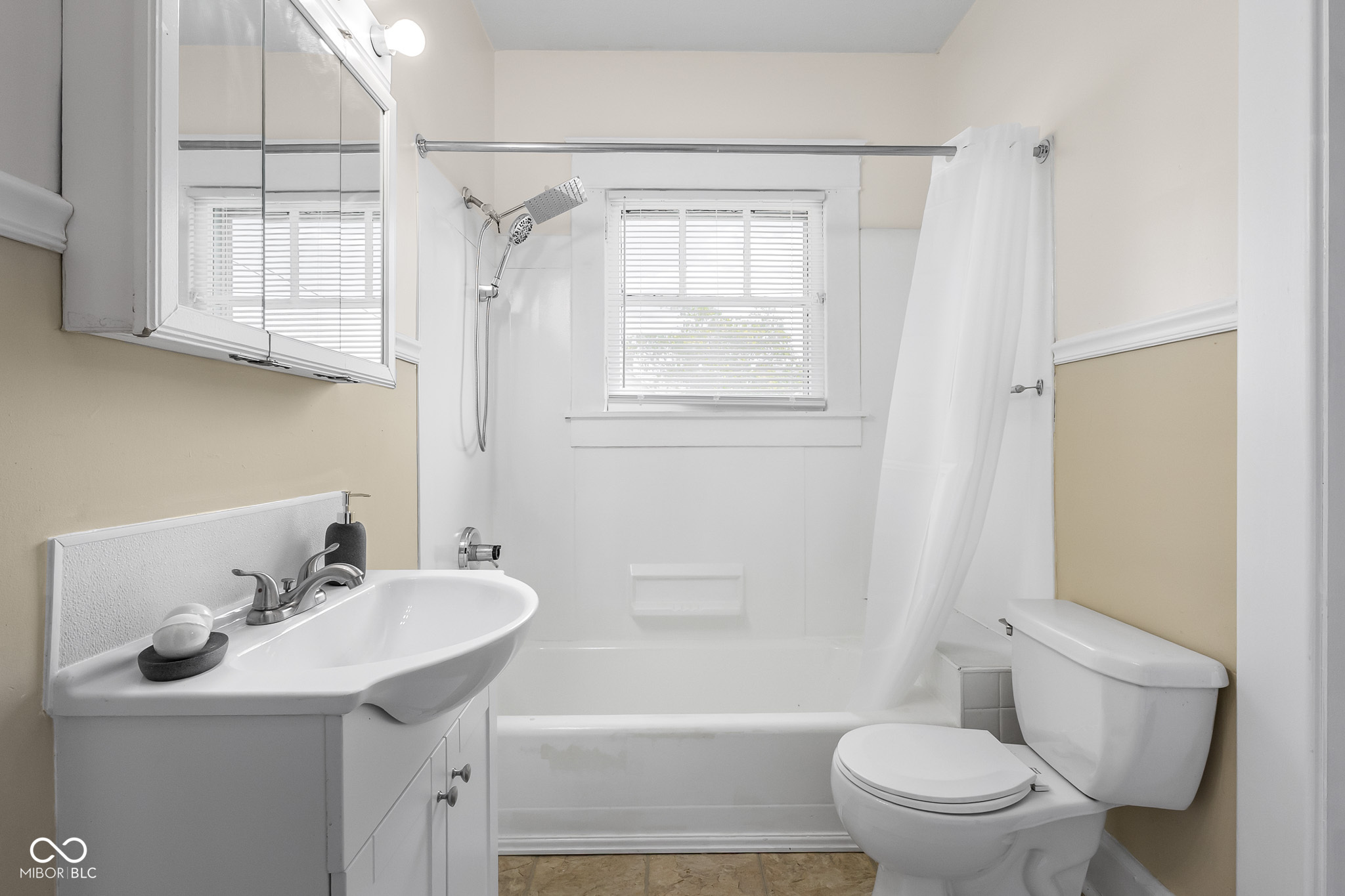 1010 16th Street Columbus, IN 47201 - Photo 24 of 35