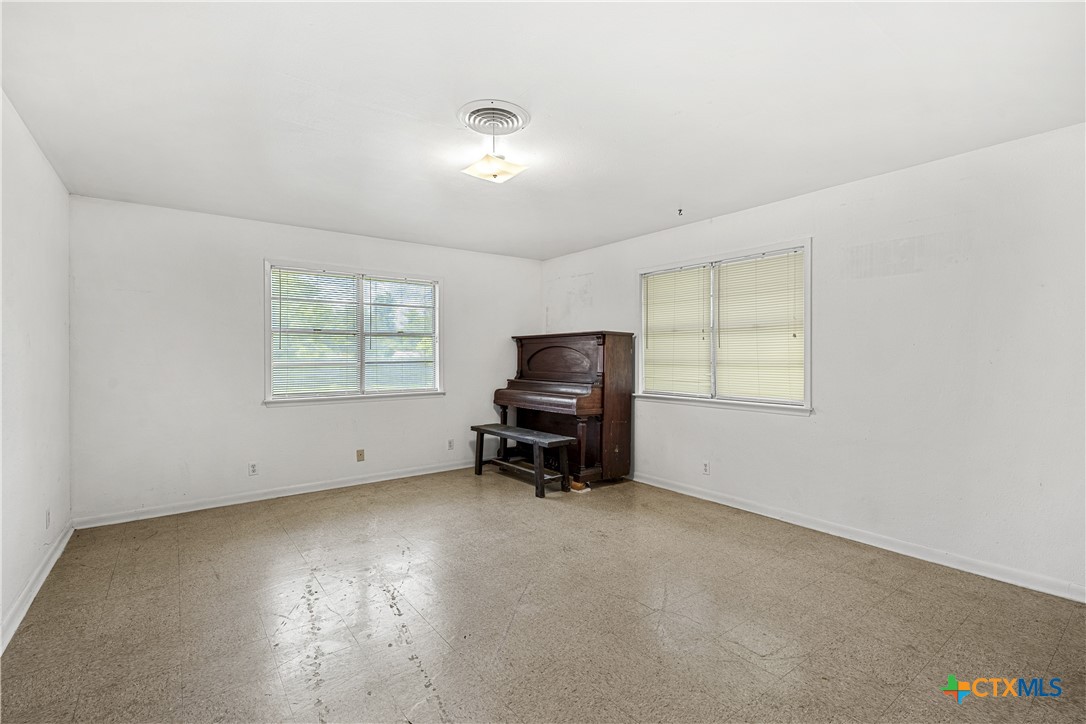 2214 South 43rd Street Temple, TX 76504 - Photo 16 of 25