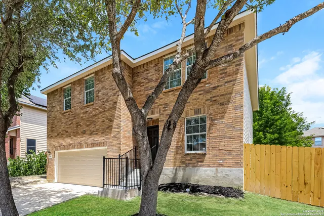 $2,230 | 7422 Copper Mesa, Converse, TX 78109