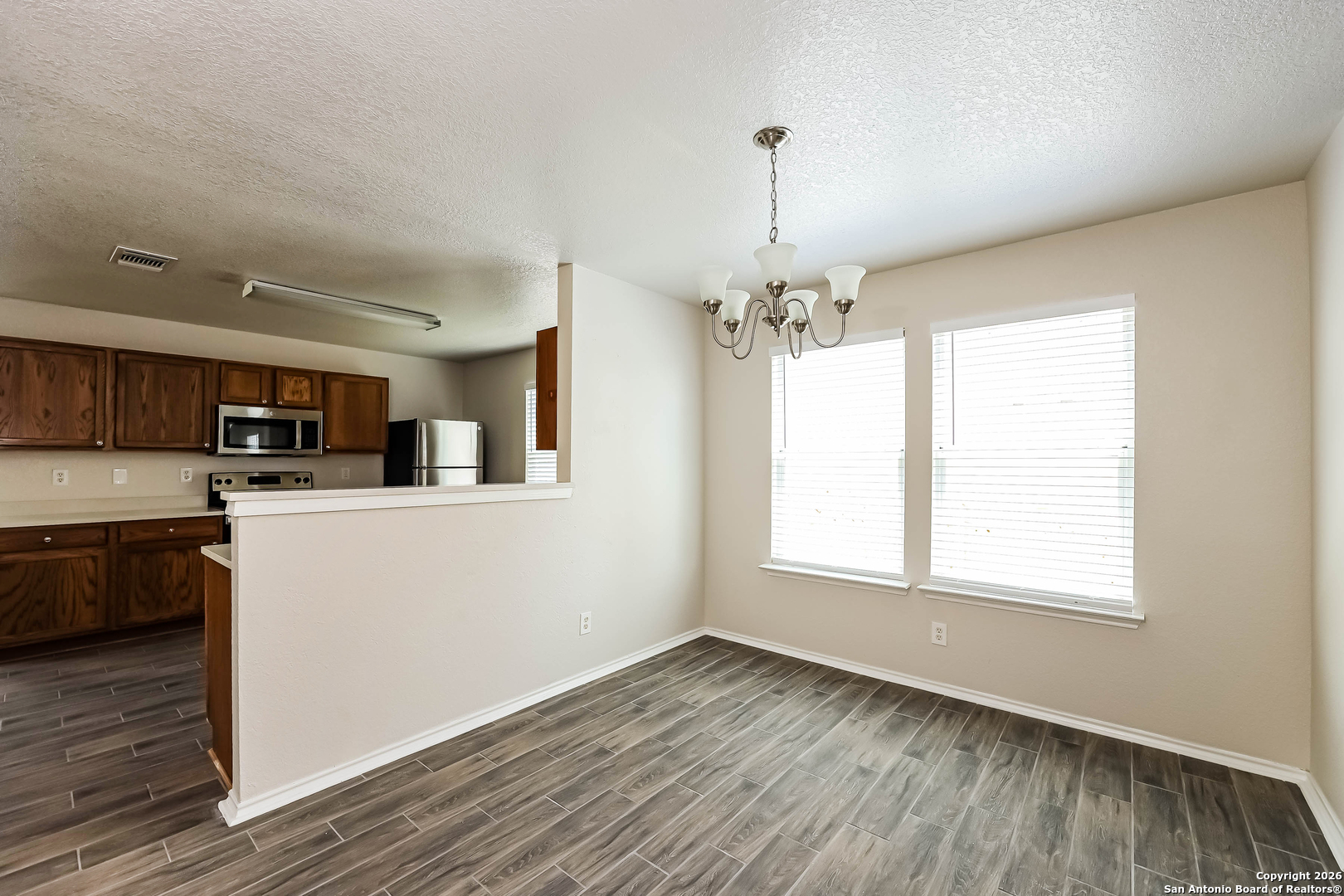 7422 Copper Mesa Converse, TX 78109 - Photo 6 of 17