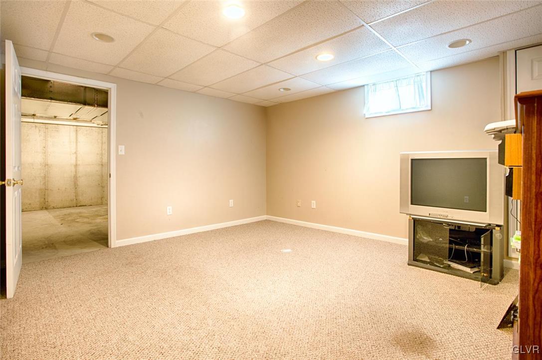 258 Young Road Nazareth, PA 18064 - Photo 21 of 31 Gallery Image 21