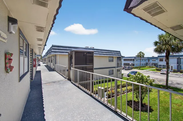 $121,500 | 228 Brittany F, Delray Beach, FL 33446