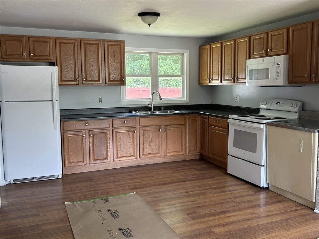 44 Boyle Road Brockton, MA 02302 - Photo 8 of 35