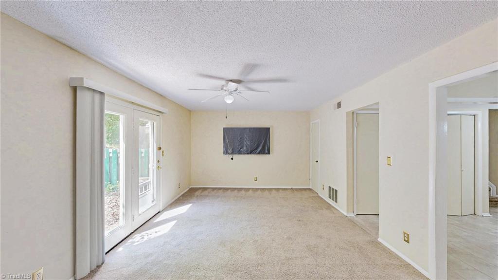 2214 Shadow Valley Road, Unit E High Point, NC 27265 - Photo 19 of 41