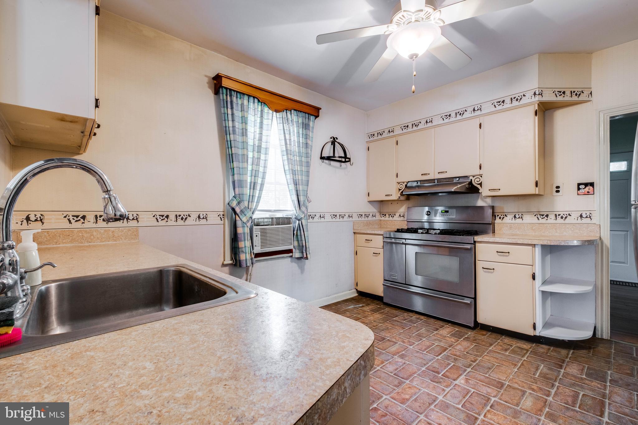 114 Berlin Road South Lindenwold, NJ 08021 - Photo 12 of 42 Gallery Image 12