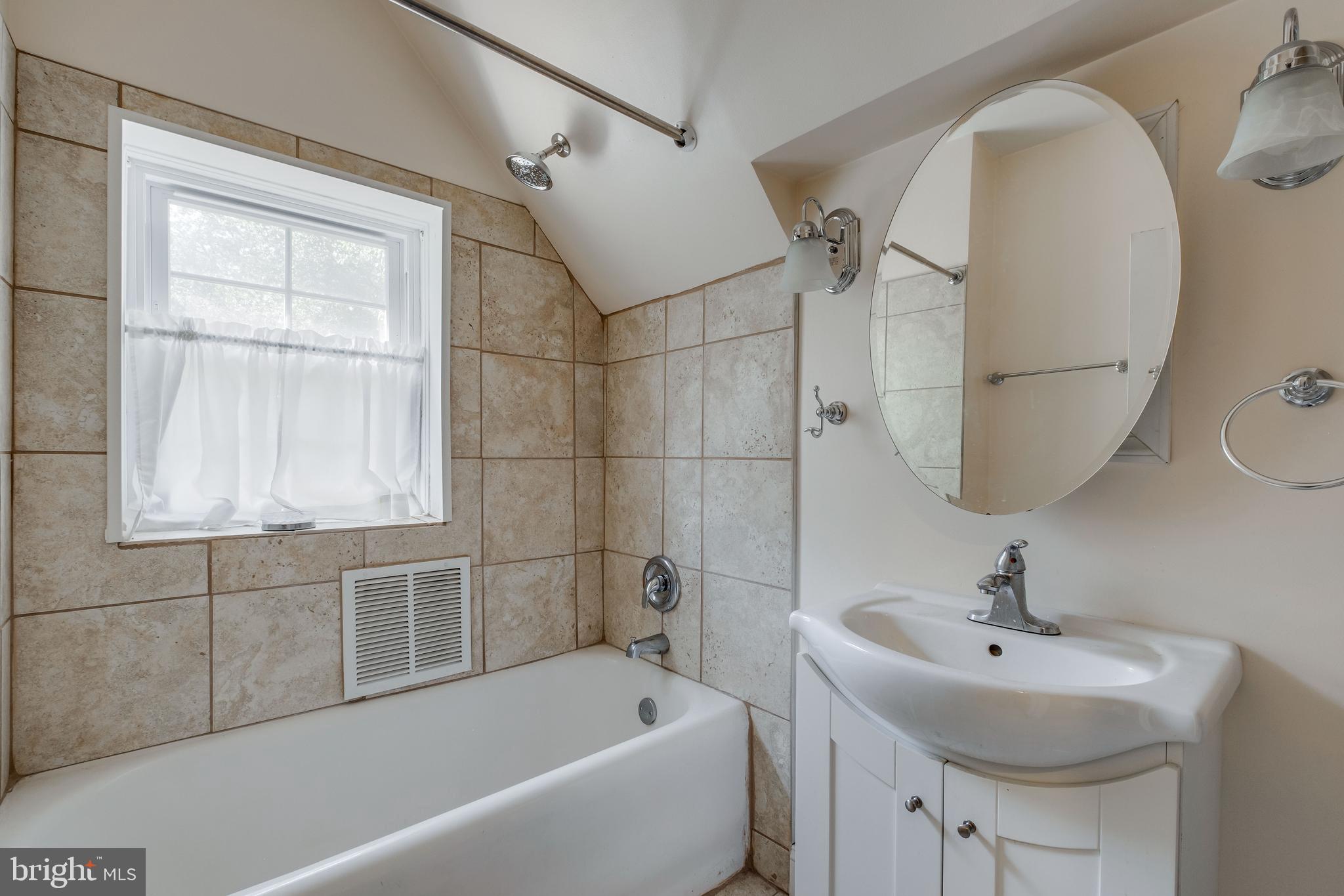 114 Berlin Road South Lindenwold, NJ 08021 - Photo 28 of 42 Full Bath