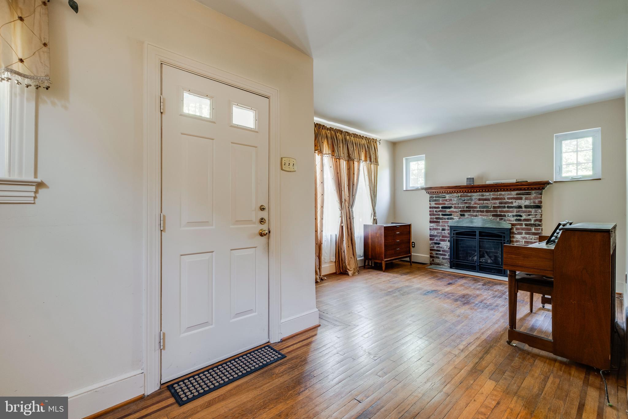 114 Berlin Road South Lindenwold, NJ 08021 - Photo 7 of 42 and Fireplace