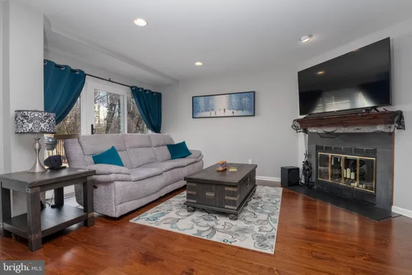 $330,000 | 10 Millwheel Court, Baltimore, MD 21236